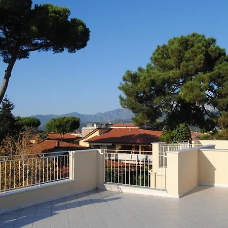 Residenza turistico Alberghiera -Rta AZZURRA Marina di Massa-3